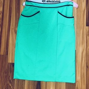 Banana Republic pencil skirt, black piped pockets